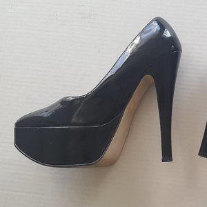 THE WILD PAIR PLATFORM HEELS Sz 10 6.25" Patent Leather